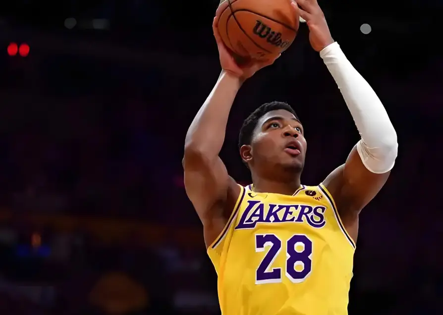 浙商配资 进攻优生，防守差生？八村的湖人悬念？